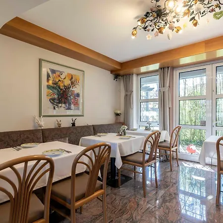 In Den Herrnwiesen 3*