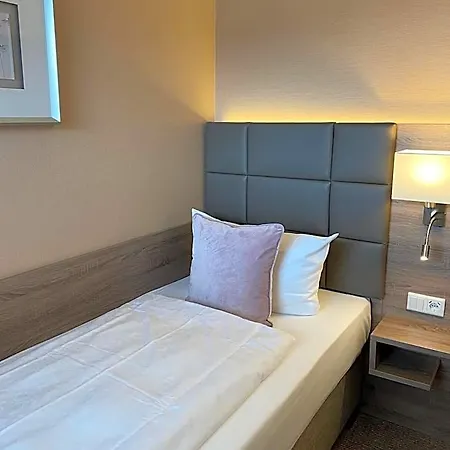 In Den Herrnwiesen Hotel Wertheim