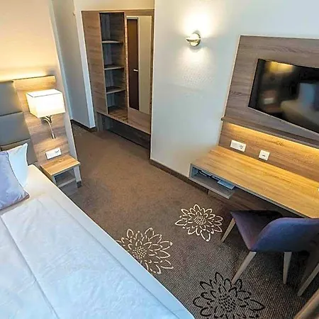 In Den Herrnwiesen Hotel Wertheim