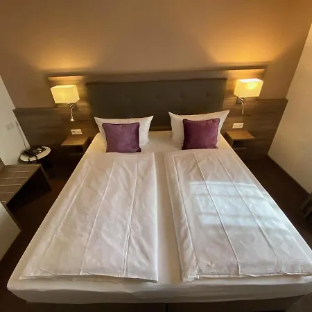 In Den Herrnwiesen Hotel Wertheim